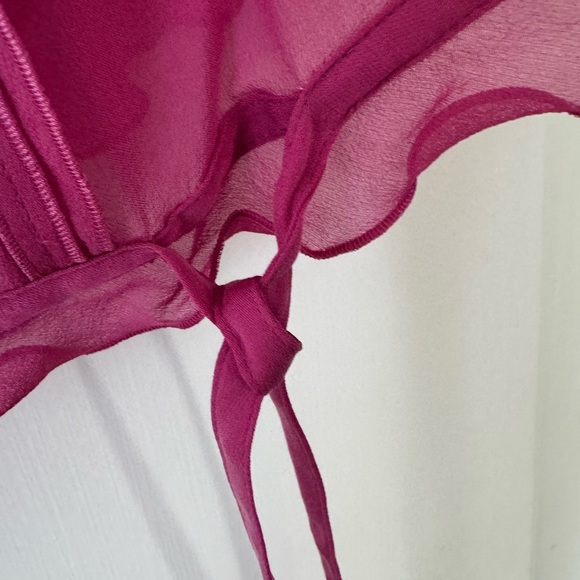 💥Ann Taylor Magenta Pleated Sleeveless Top - Picture 5 of 8